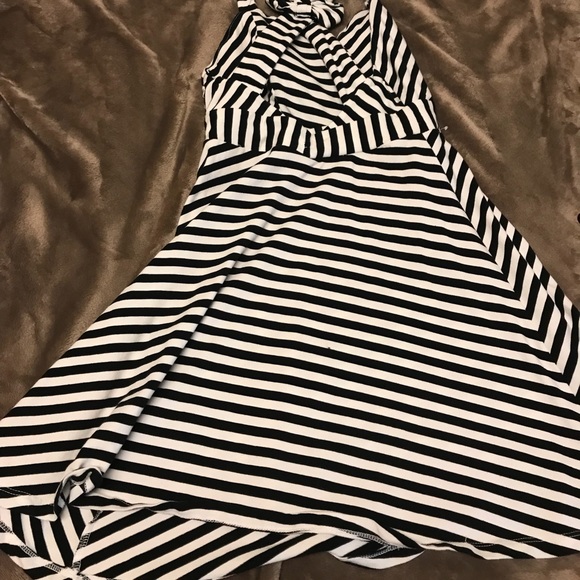 Summer Dress - Picture 2 of 4